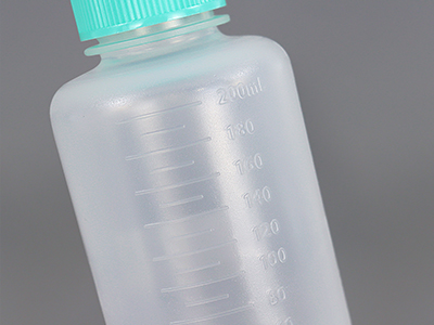 外壁模刻刻度，刻度線清晰，易觀察